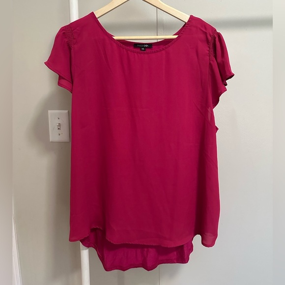 Papermoon Tops - PaperMoon Fuchsia Shortsleeve Blouse size XXL